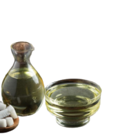 Aceite de coco orgánico en frasco de vidrio, producto natural ideal para cocina saludable y cuidado personal
