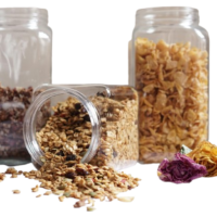 Granola natural con avena y frutos secos en recipiente ecológico