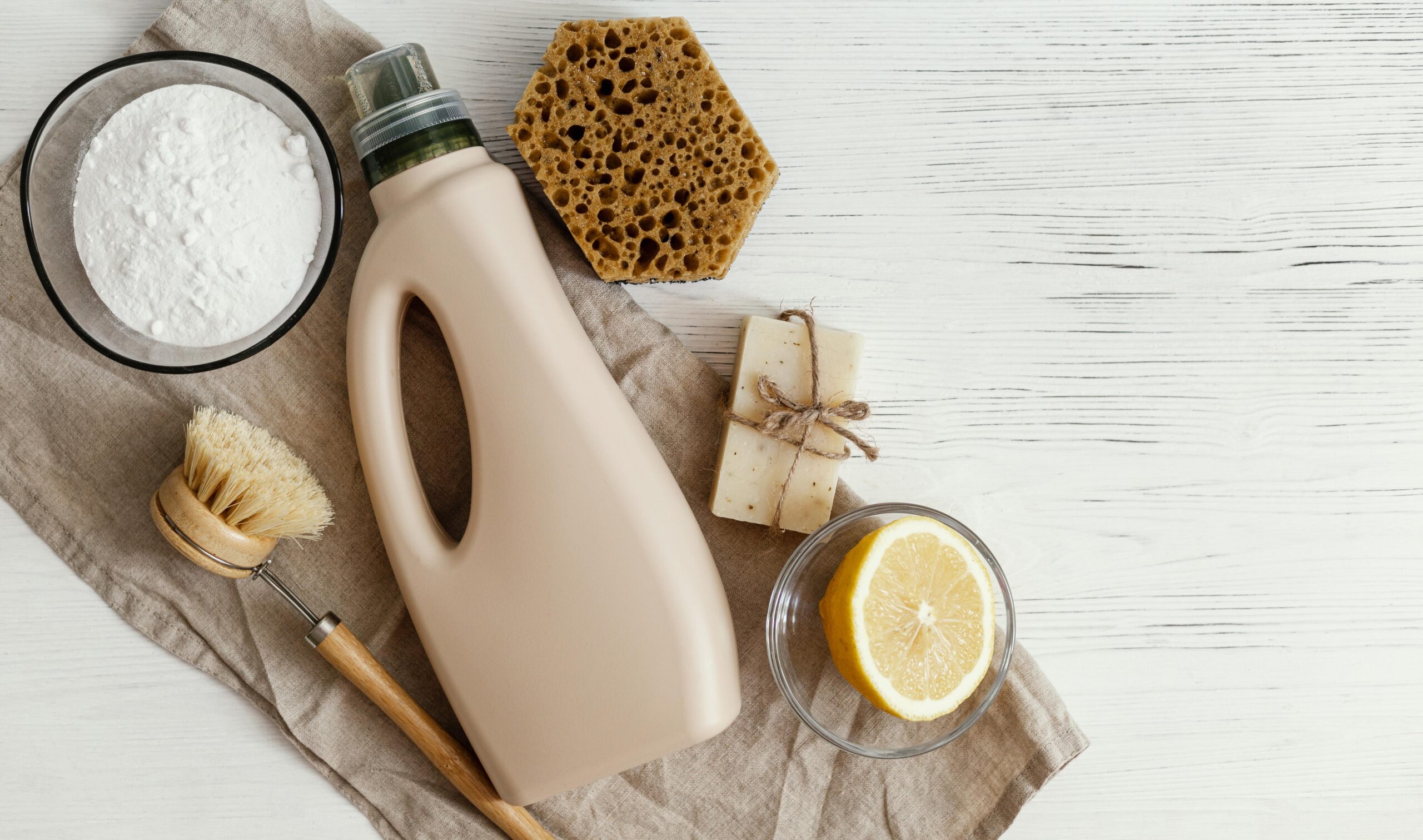 Detergente biodegradable ecológico para limpieza del hogar
