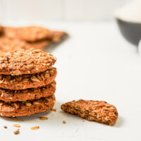 Galletas veganas integrales elaboradas con ingredientes naturales